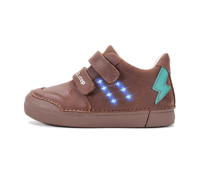 D.D.Step S068-62272B lukkede sko med lys