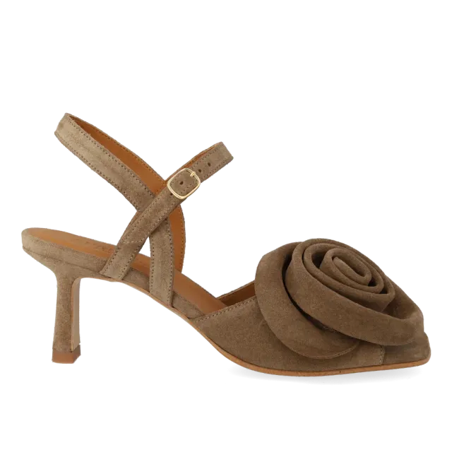 Angulus højhælet sandal med rosedetalje damesandal ruskind