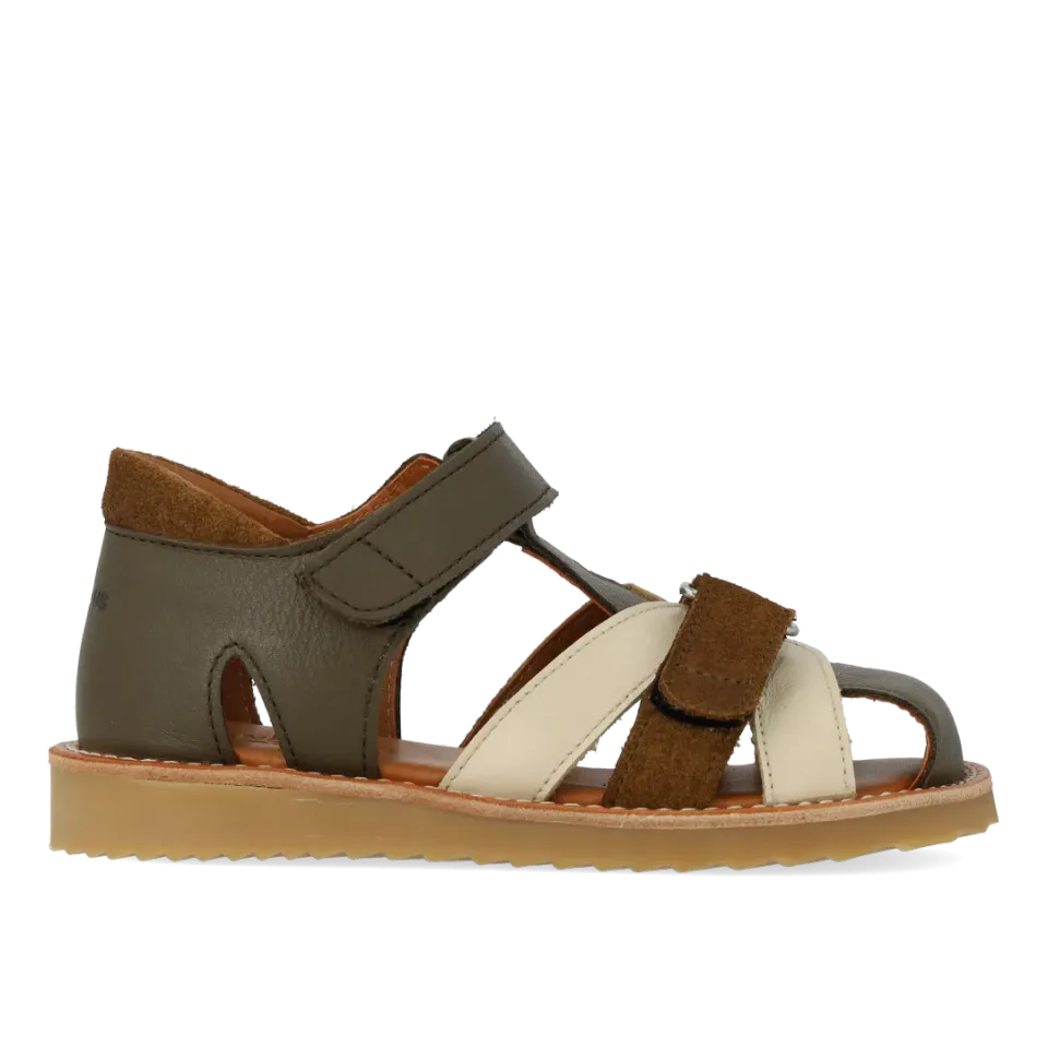 Angulus colour block børnesandal med lukket tå