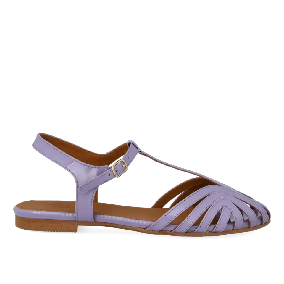 Angulus Flad sandal med smuk organisk frontdetalje damesandal