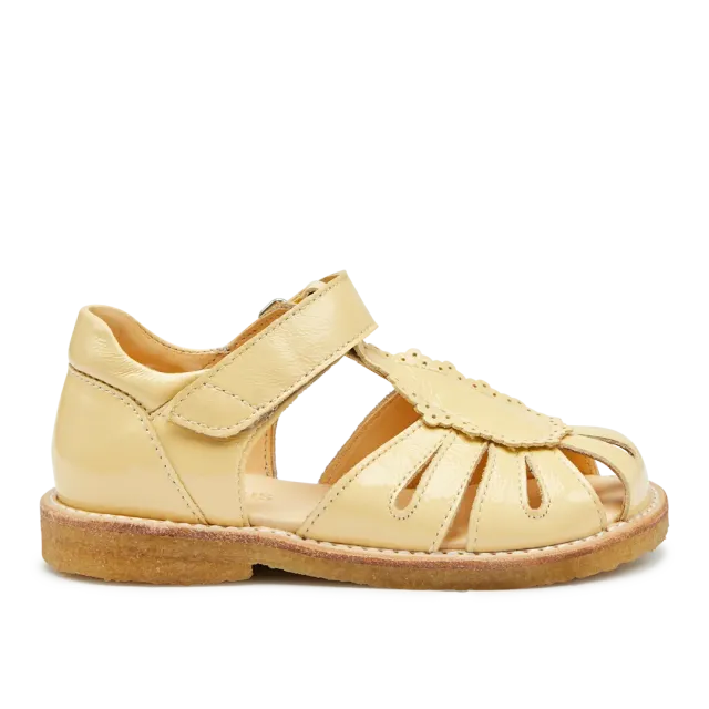 Angulus sandal dråbedetalje rummelig børn lak