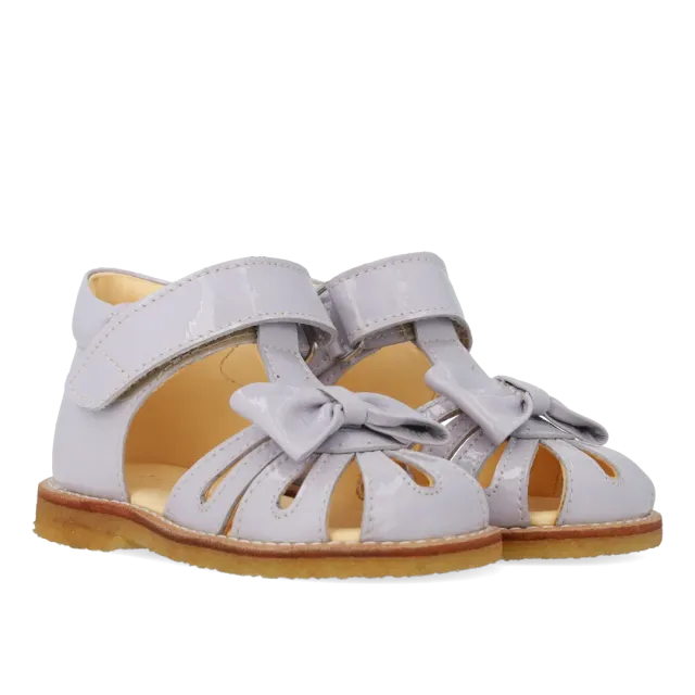 Angulus Begynder Sandal med Sløjfe og Velcro Lukning Lukket Tå