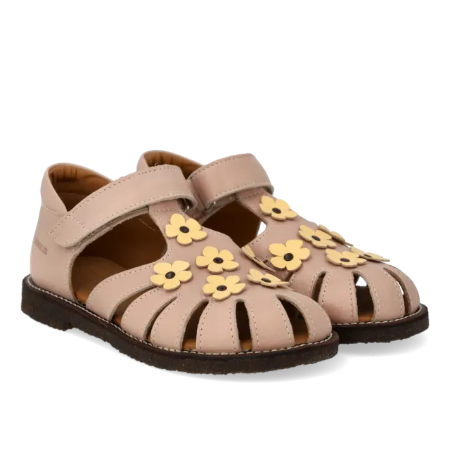 Angulus Sandal Blomst Rummelig Læder Lukket Tå